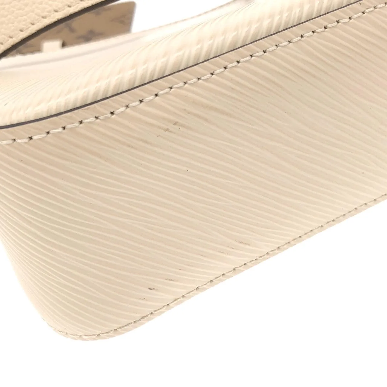 LOUIS VUITTON M20999 Shoulder Epi