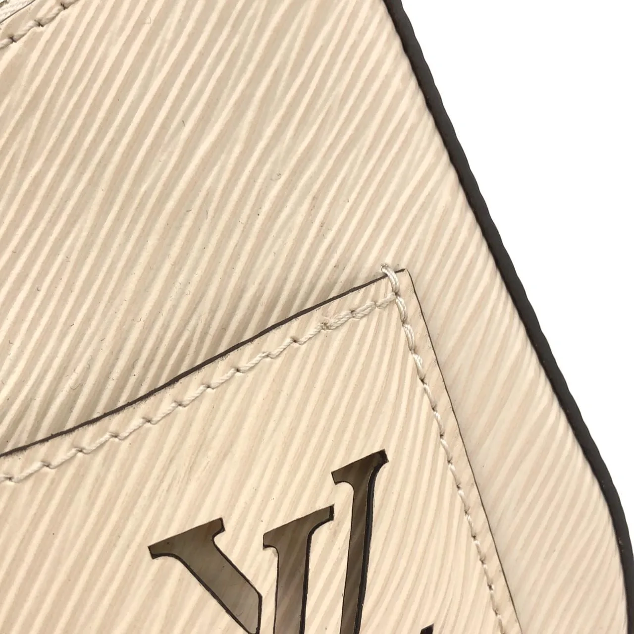 LOUIS VUITTON M20999 Shoulder Epi