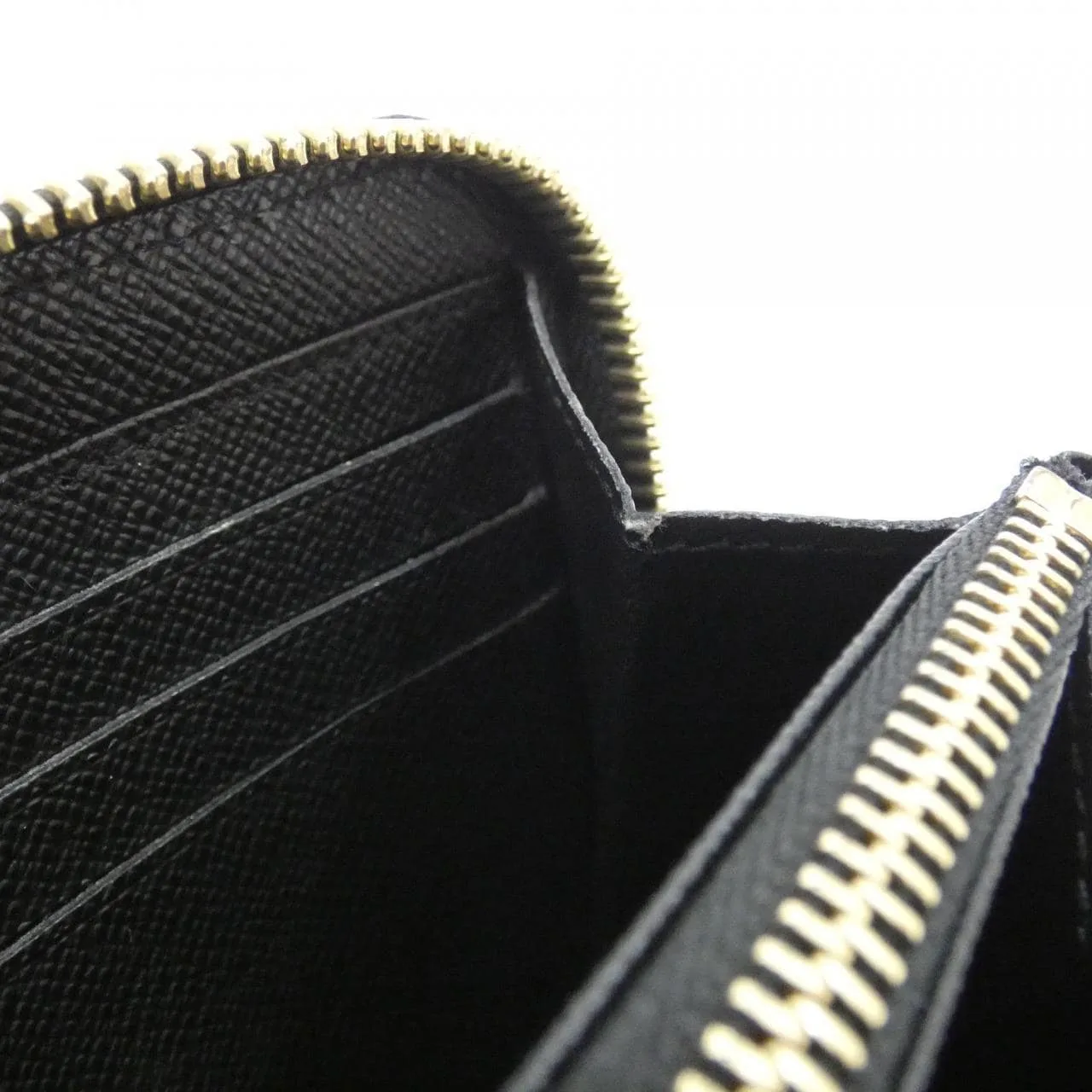 LOUIS VUITTON M68755 Wallet Epi