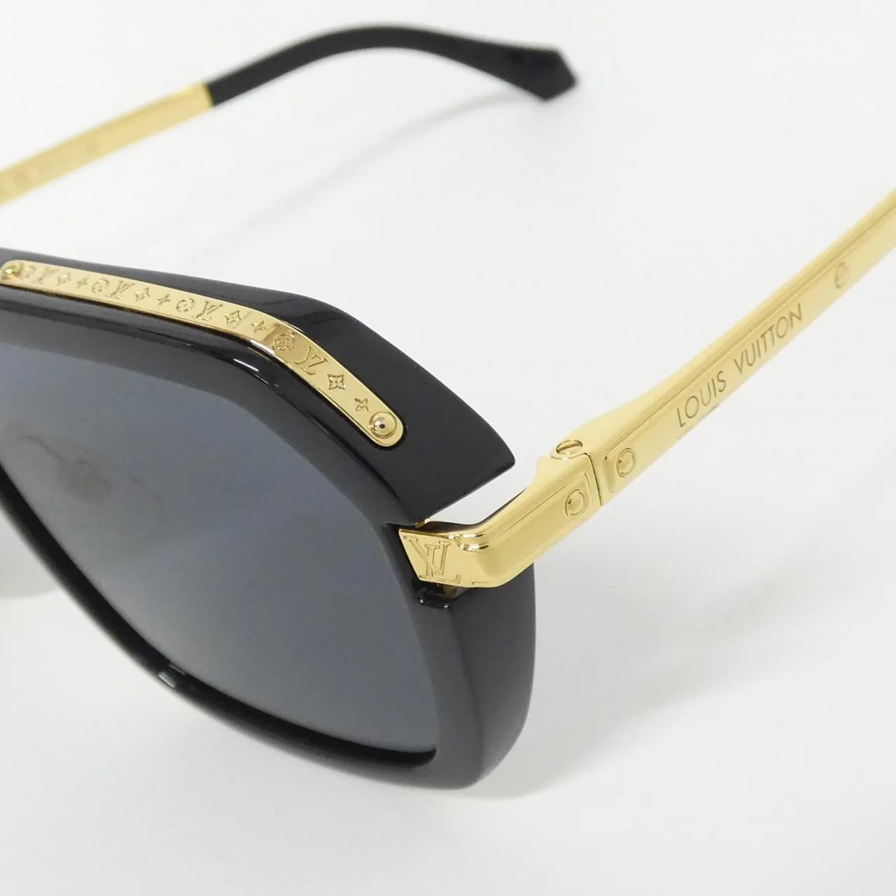 LOUIS VUITTON Z2067U Sunglasses 黑色 中古品A - 縮圖 4