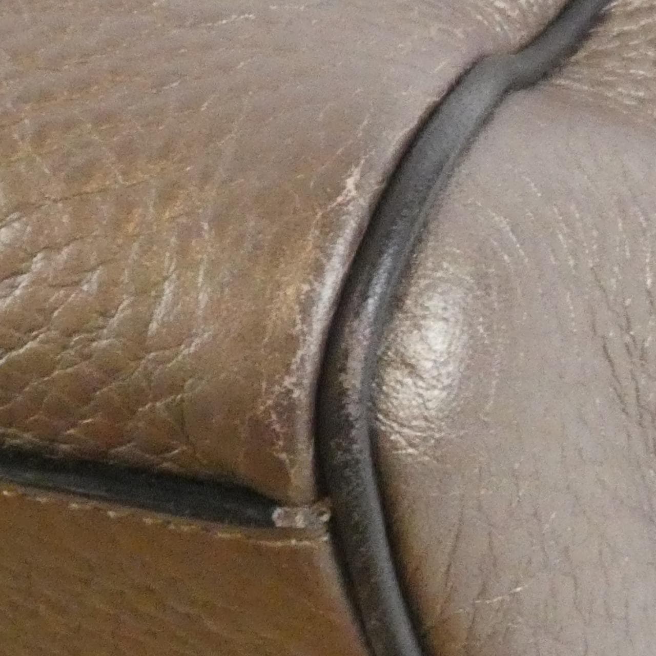 LOEWE 316 26 F28 波士頓包 4