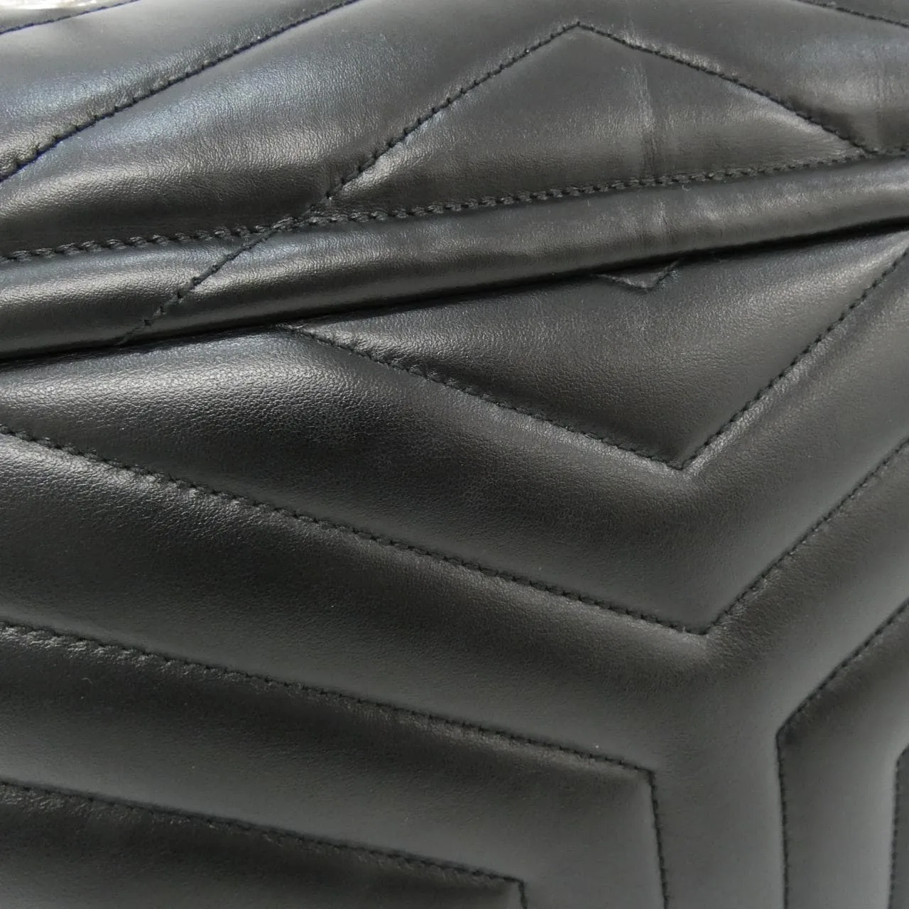 SAINT LAURENT Loulou 574946 DV726 Shoulder 黑色 中古品A - 縮圖 5