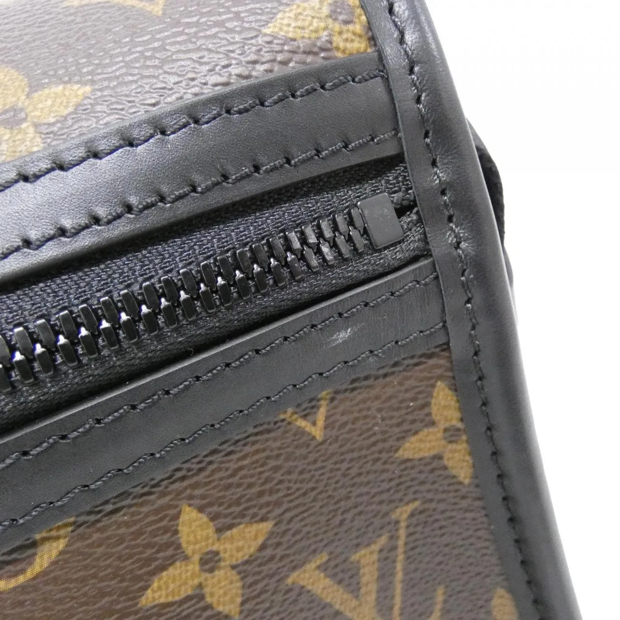LOUIS VUITTON M46371 Shoulder Monogram