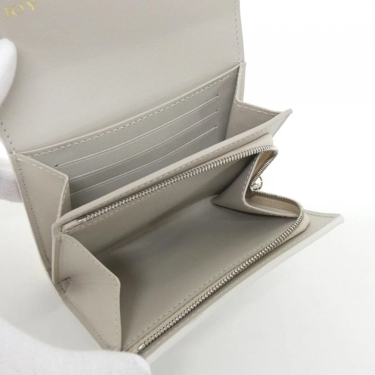 LOUIS VUITTON Mahina M12682 Wallet