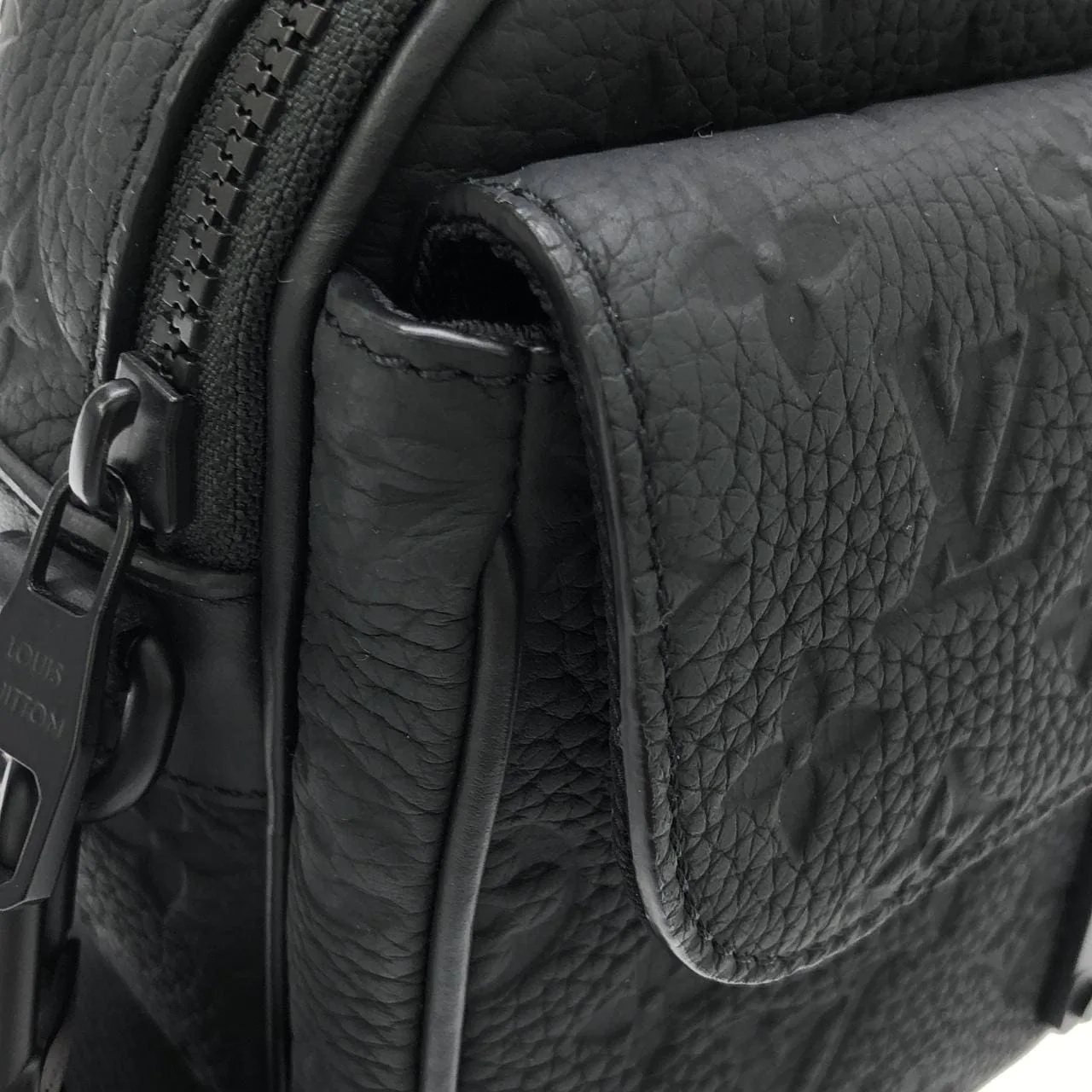 LOUIS VUITTON M58489 Shoulder Monogram