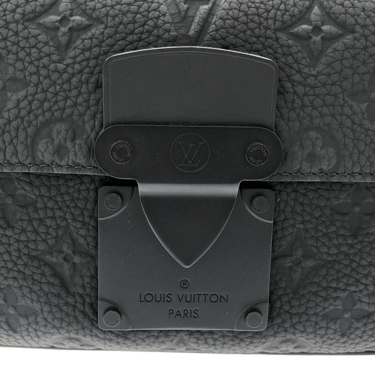 LOUIS VUITTON M58489 Shoulder Monogram