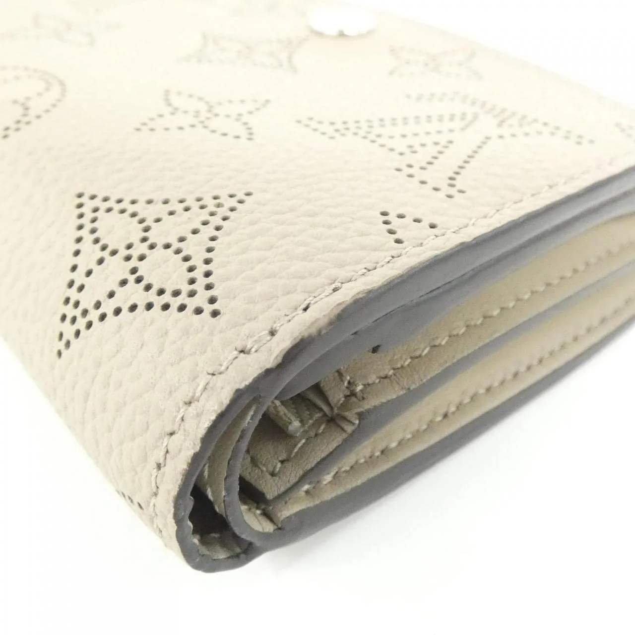LOUIS VUITTON Mahina M62542 Wallet Black Rank A - Thumbnail 3
