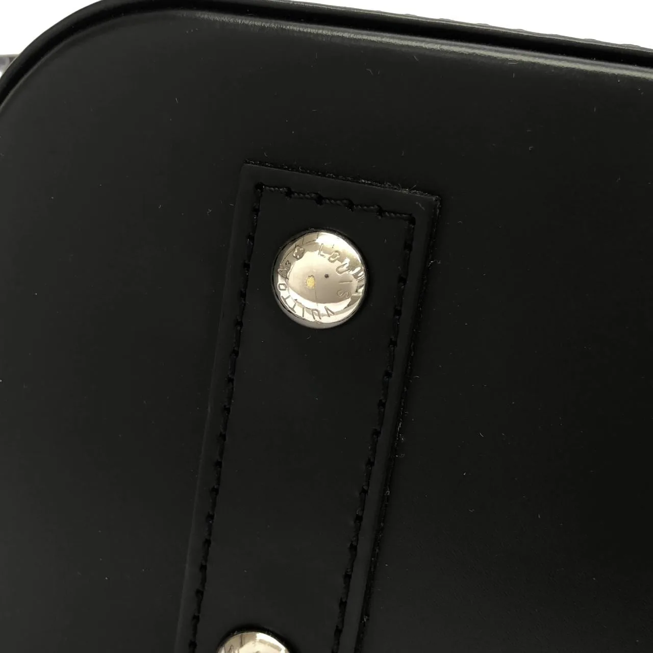 LOUIS VUITTON Alma M24645 Handbag Epi