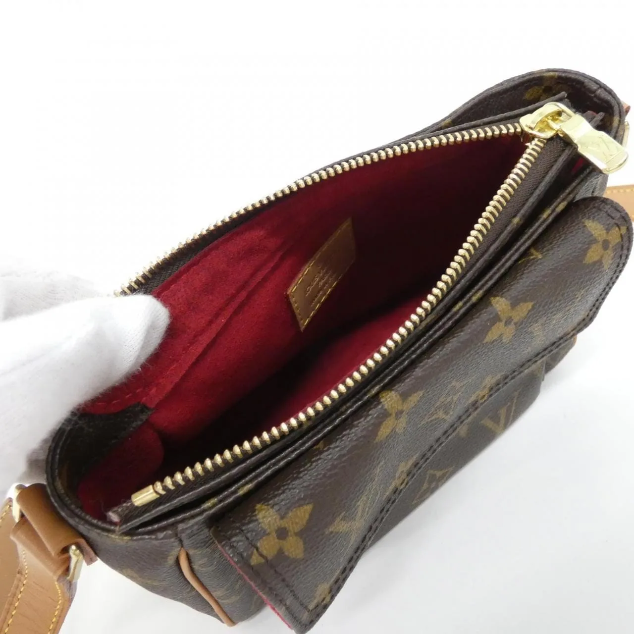 LOUIS VUITTON Viva Cité M51165 Shoulder Monogram 5