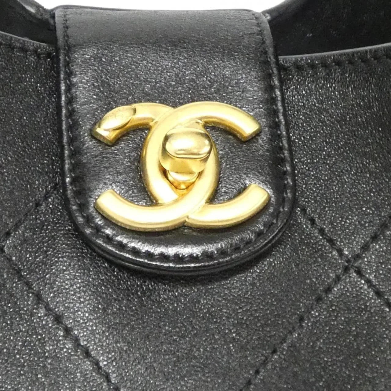 CHANEL AS5410 Shoulder Lambskin 黑色 羊皮 中古品A - 縮圖 4