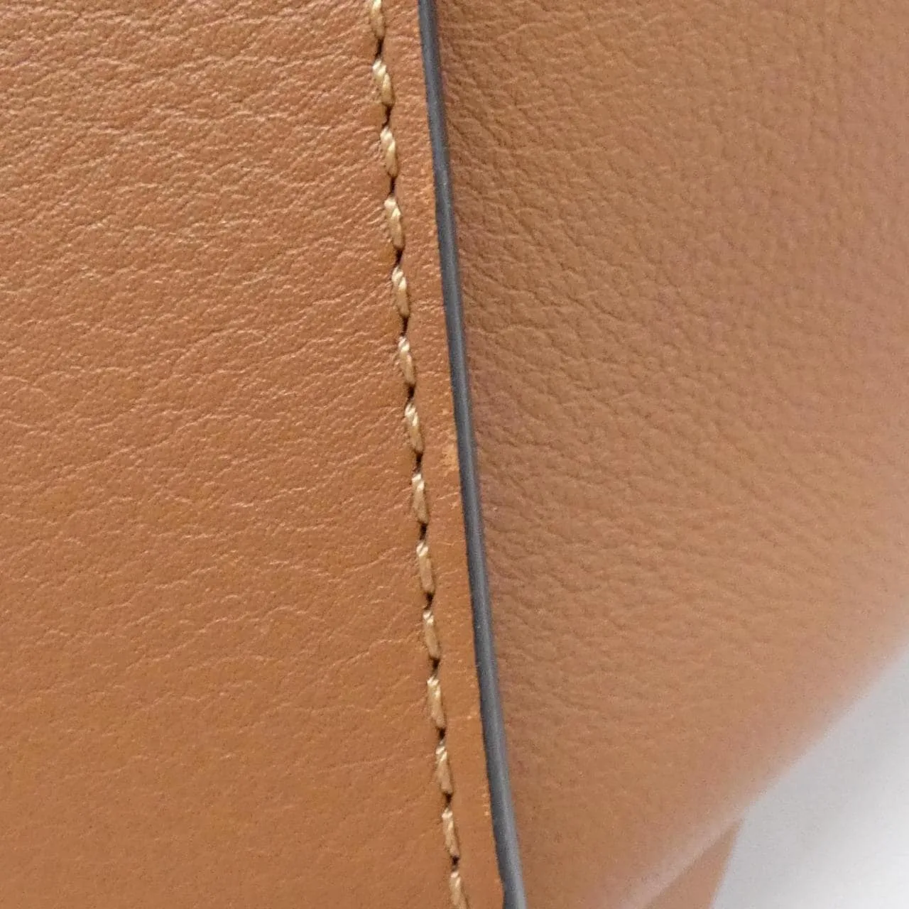 LOEWE Hammock 387 30 S35 Shoulder 4