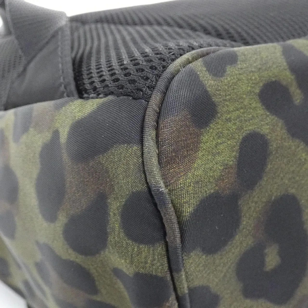 PRADA 1BZ001 背包 3