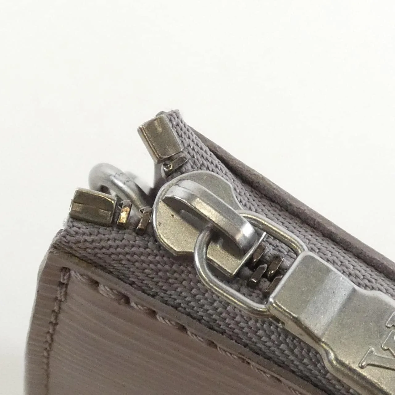 LOUIS VUITTON Pochette M5294B Pochette Epi 黑色 Epi 中古品A - 縮圖 6