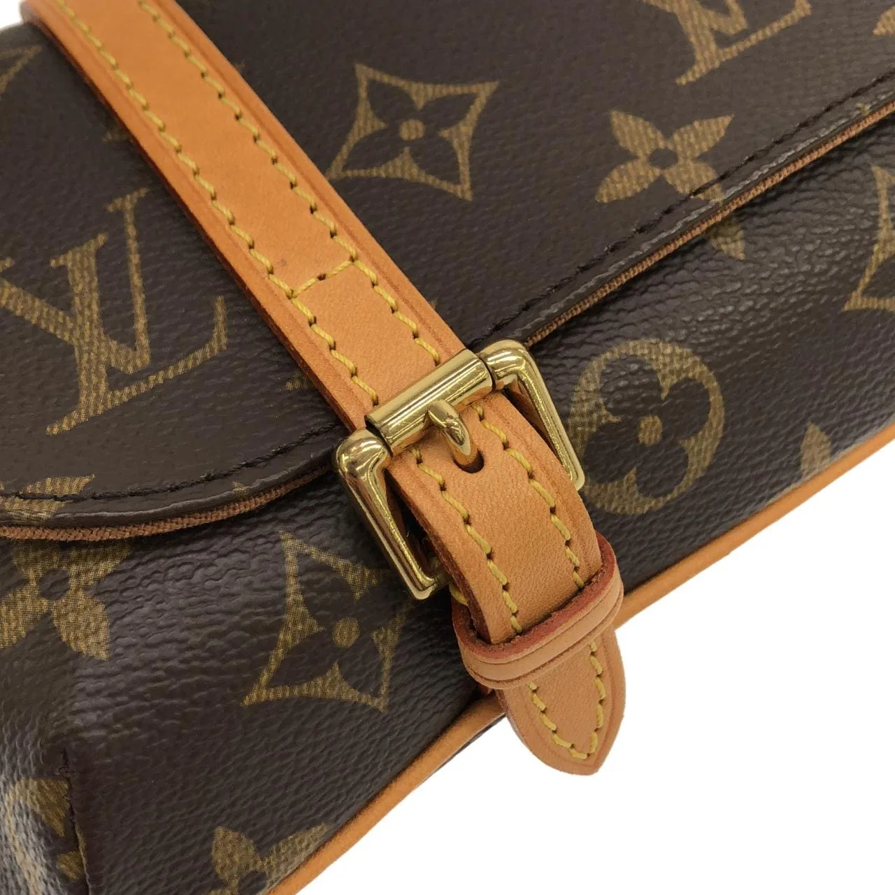LOUIS VUITTON Pochette M51159 Belt Monogram