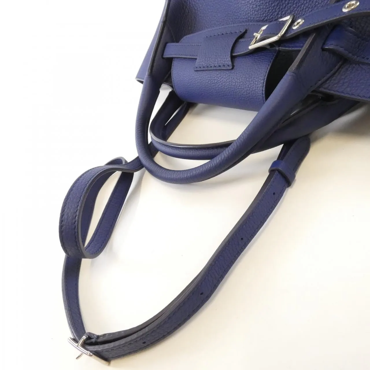 CELINE Luggage 189313A4U Handbag