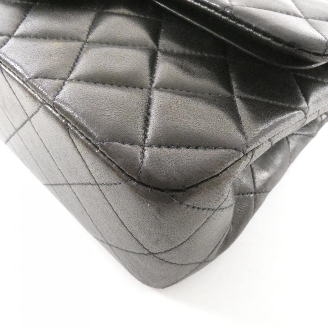 CHANEL Matelasse 1113 Shoulder Lambskin 3