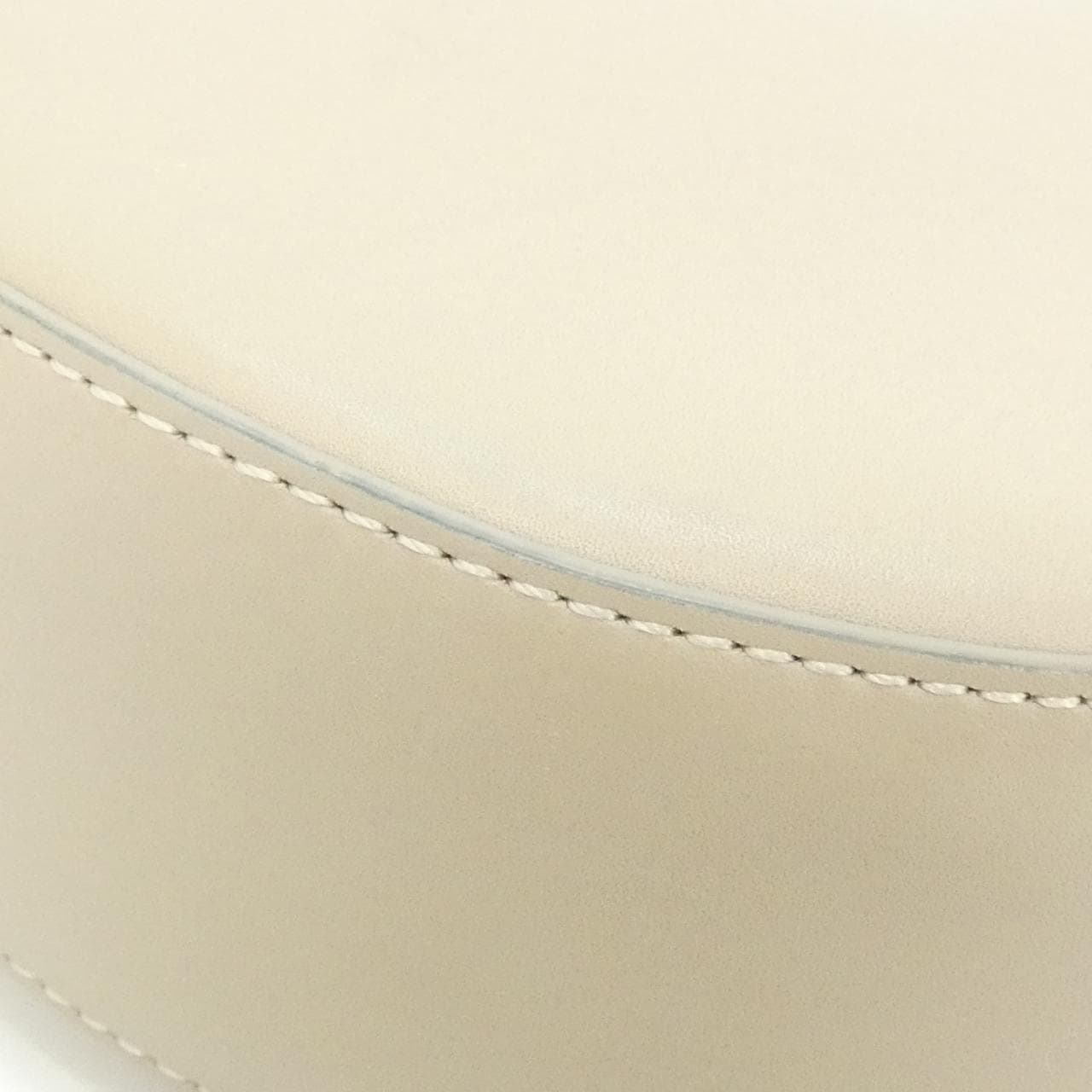 LOEWE A923PM1X01 肩背包 2