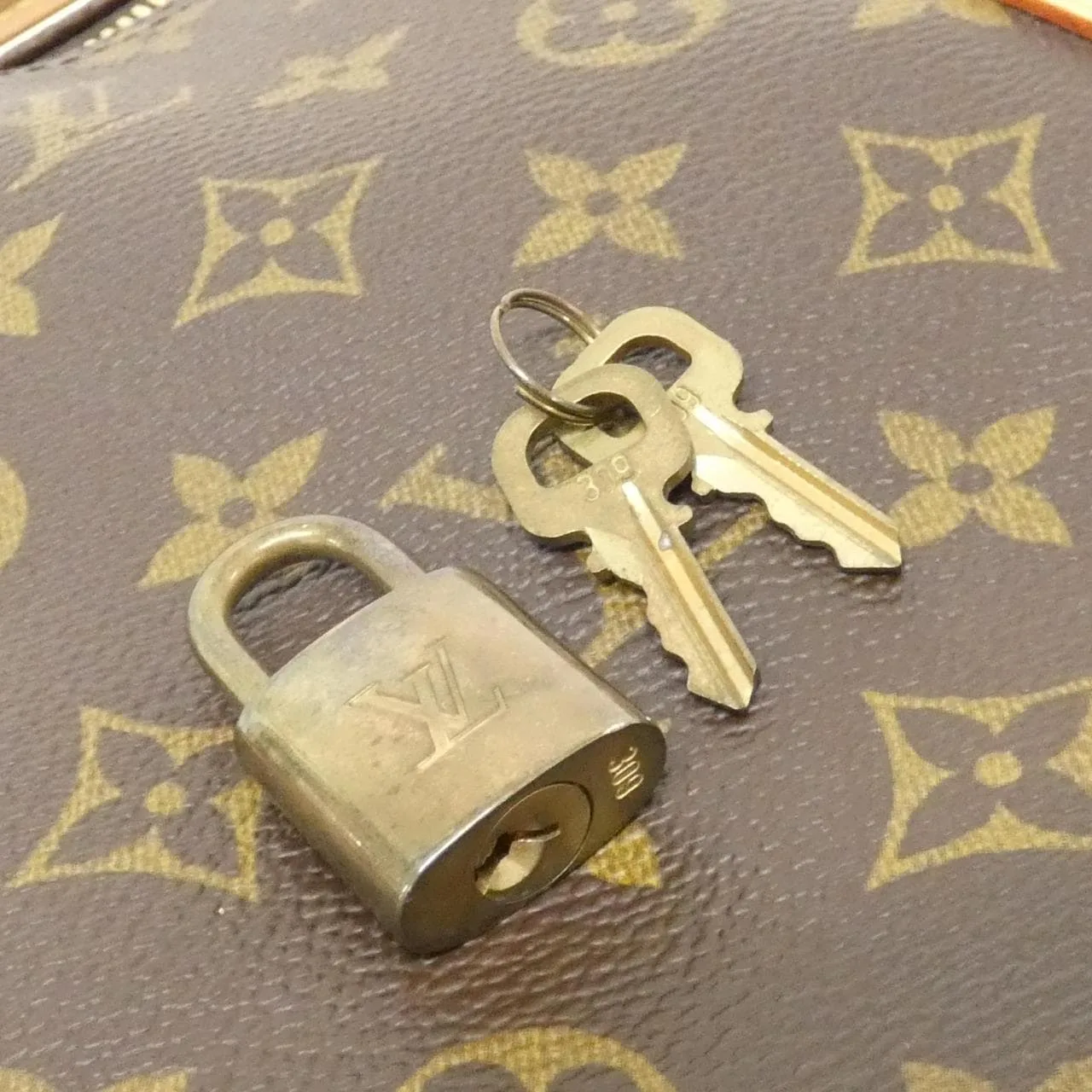 LOUIS VUITTON Keepall M41422 Boston Monogram 3