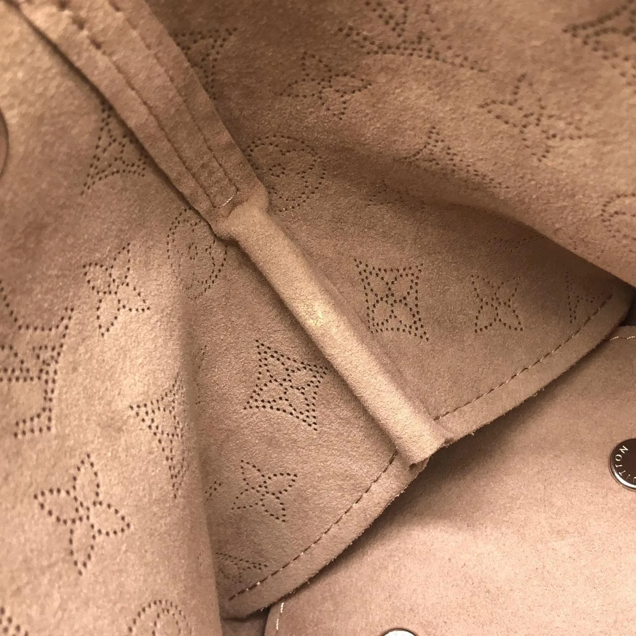 LOUIS VUITTON Mahina M23195 Shoulder Black Rank A - Thumbnail 9
