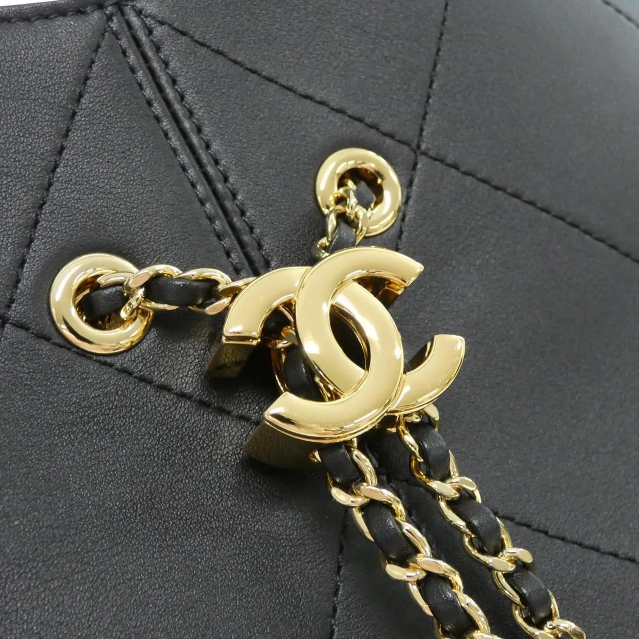 CHANEL AS6108 Handbag