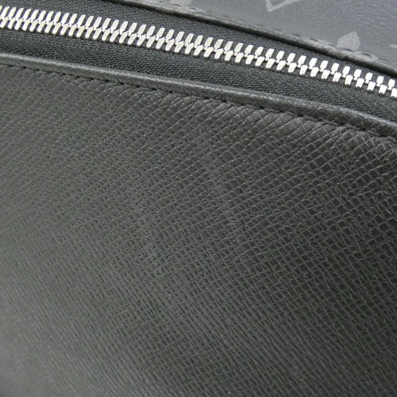 LOUIS VUITTON Discovery M30230 Backpack Canvas 4