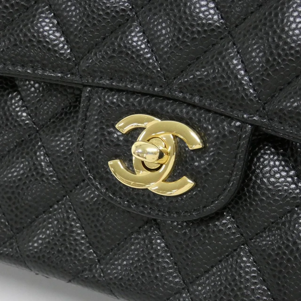CHANEL Matelasse 1113 Shoulder Grained Calfskin