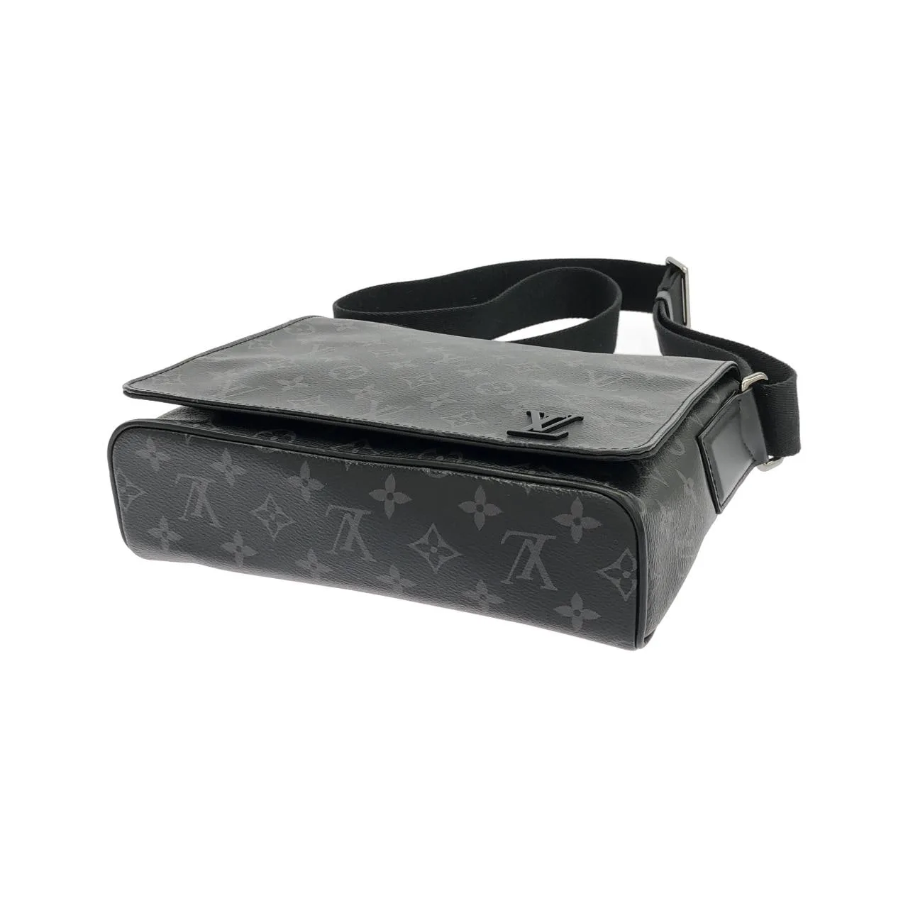 LOUIS VUITTON District M44000 Shoulder Monogram