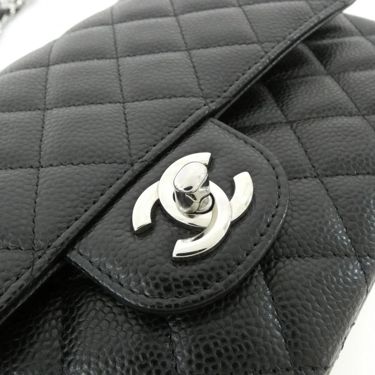 CHANEL Matelasse 1112 Shoulder Grained Calfskin Black Grained Calfskin Rank A - Thumbnail 4