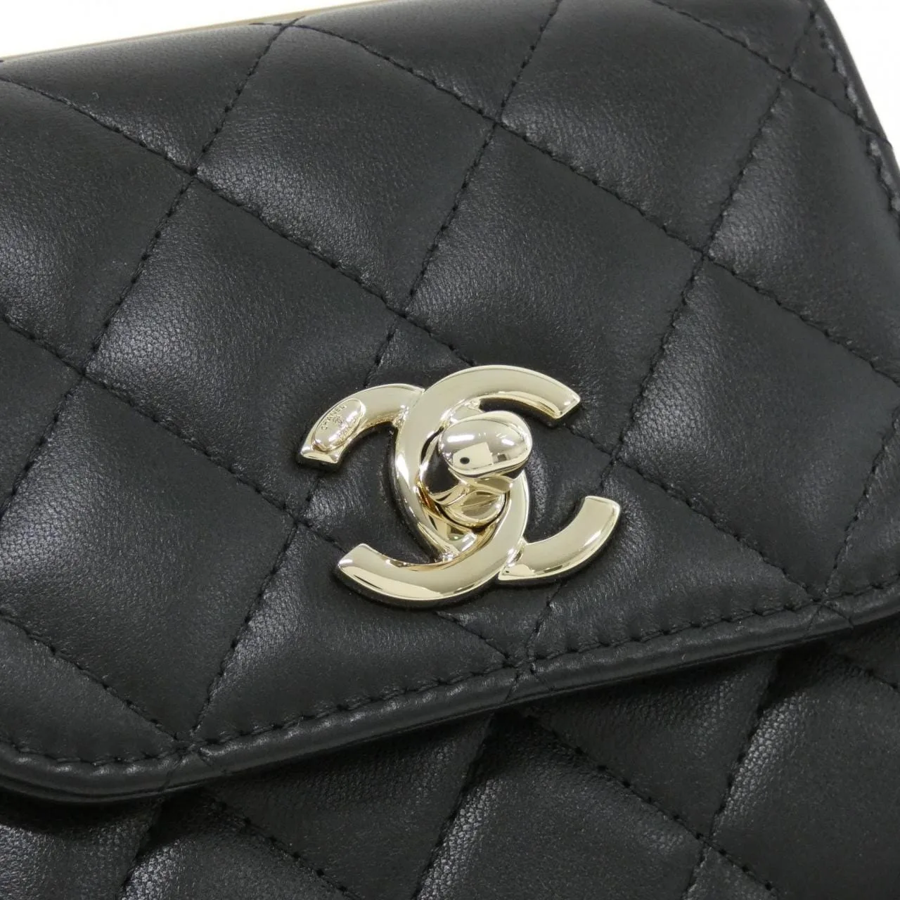 CHANEL 81633 Shoulder Lambskin