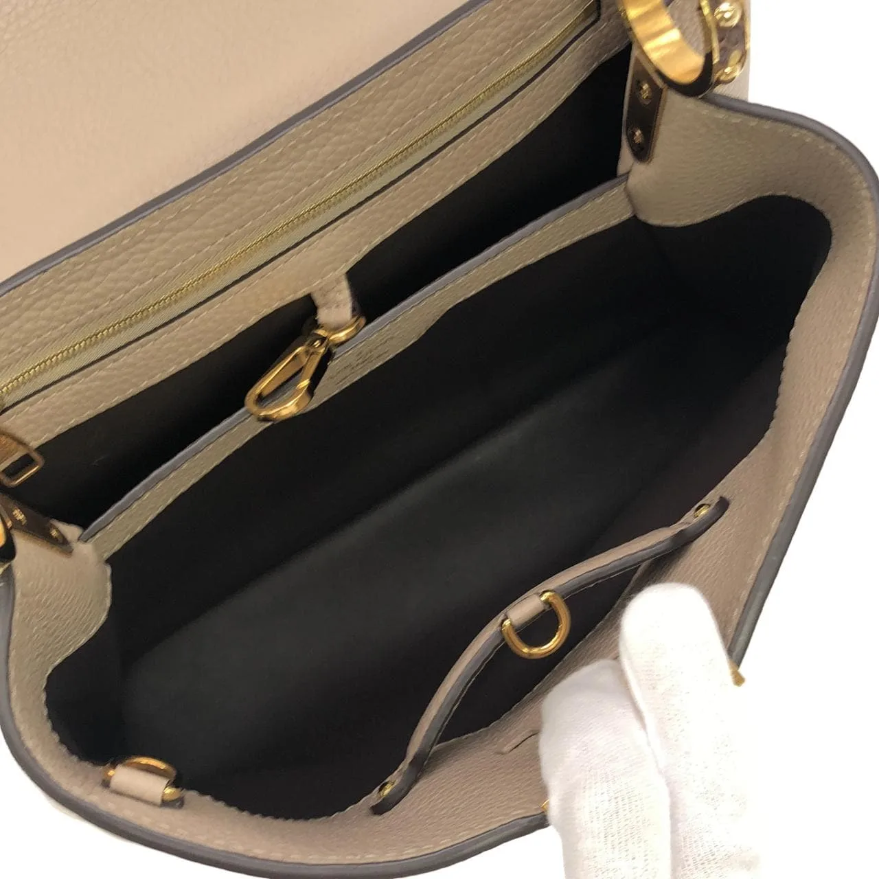 LOUIS VUITTON Capucines N92802 Handbag Leather Black Leather Rank A - Thumbnail 7