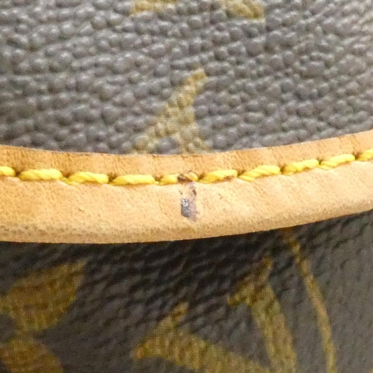 LOUIS VUITTON Saumur M42256 Shoulder Monogram 3