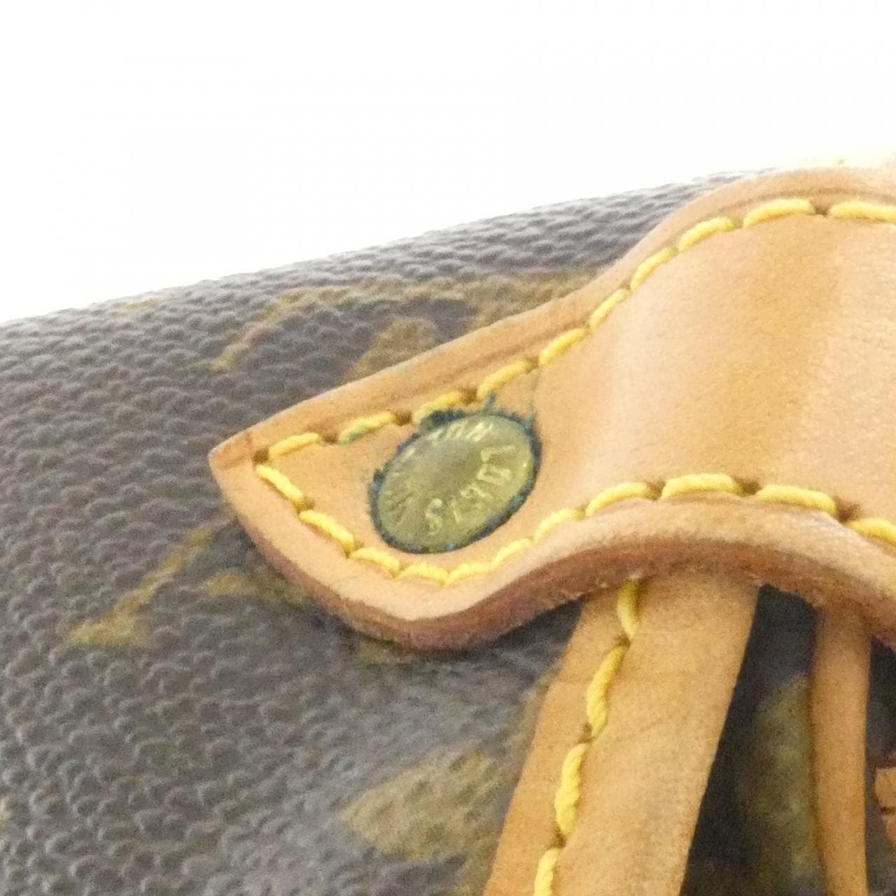 LOUIS VUITTON Saumur M42256 Shoulder Monogram 4