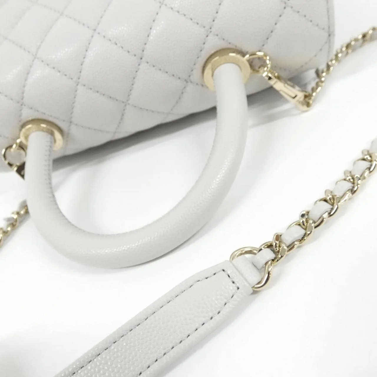 CHANEL Matelasse 92990 Handbag Grained Calfskin
