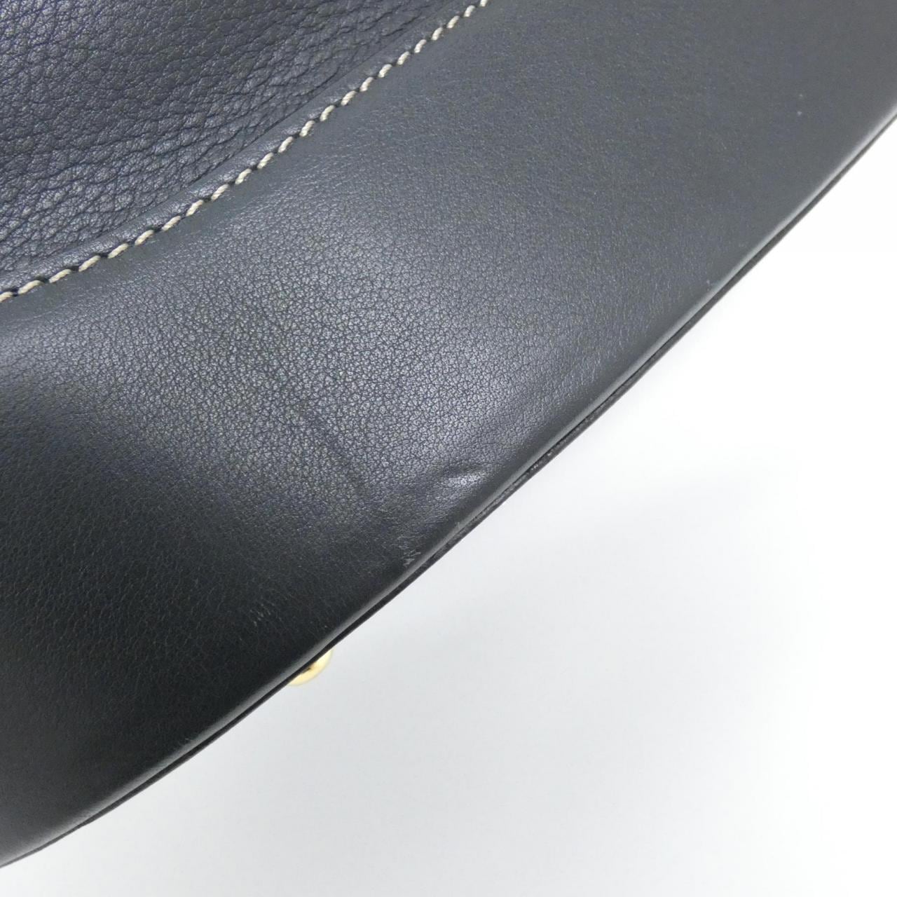 LOEWE 肩背包 皮革 3