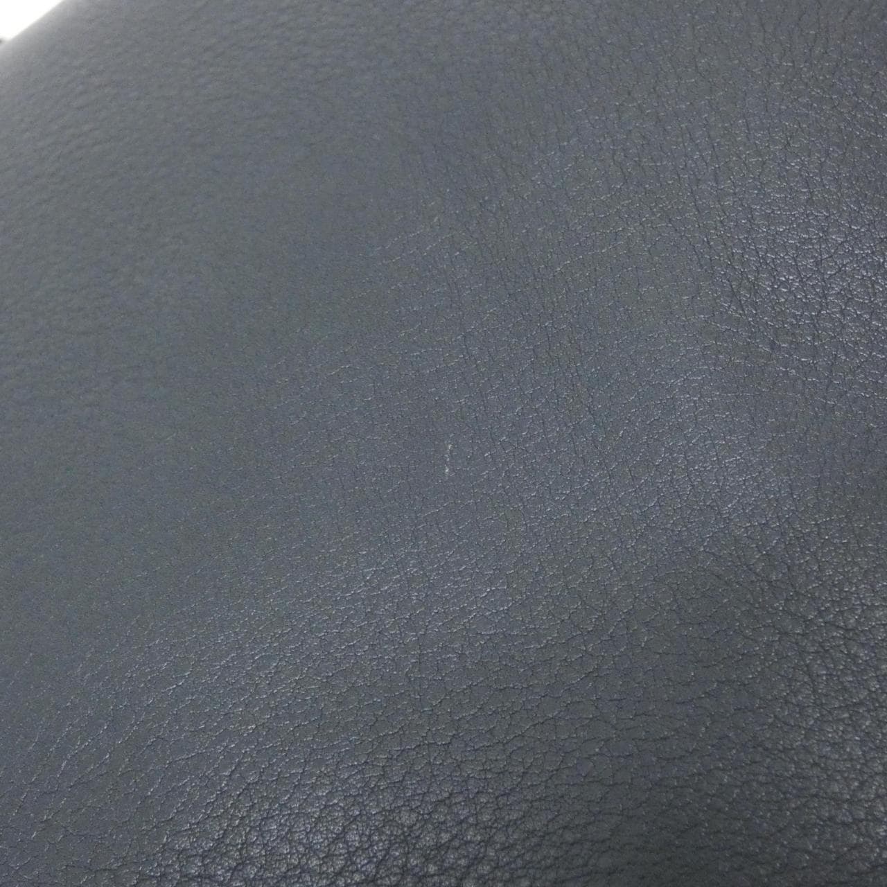 LOEWE 肩背包 皮革 5