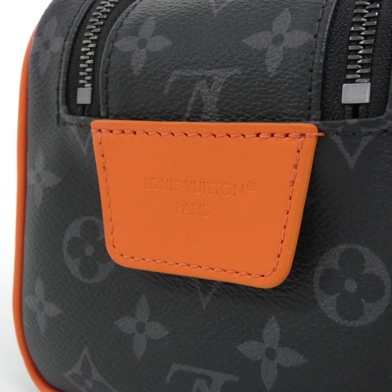LOUIS VUITTON Eclipse M15246 Pouch Monogram Black Monogram Rank A - Thumbnail 3