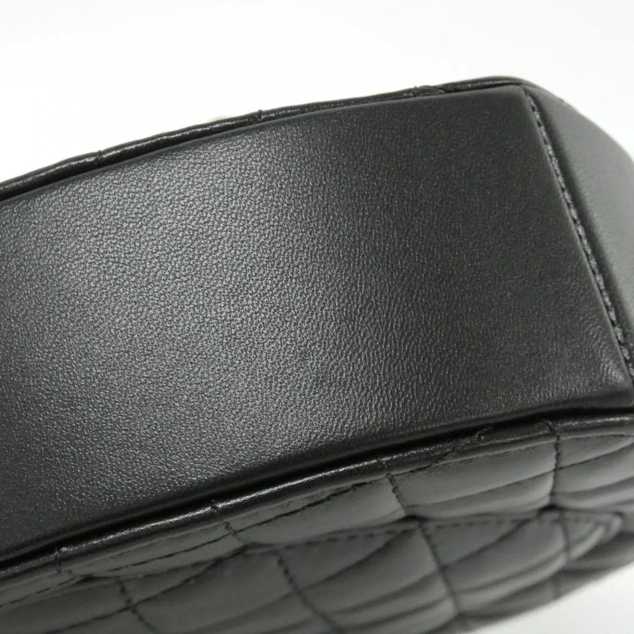CHANEL AS5764 Shoulder Lambskin 3