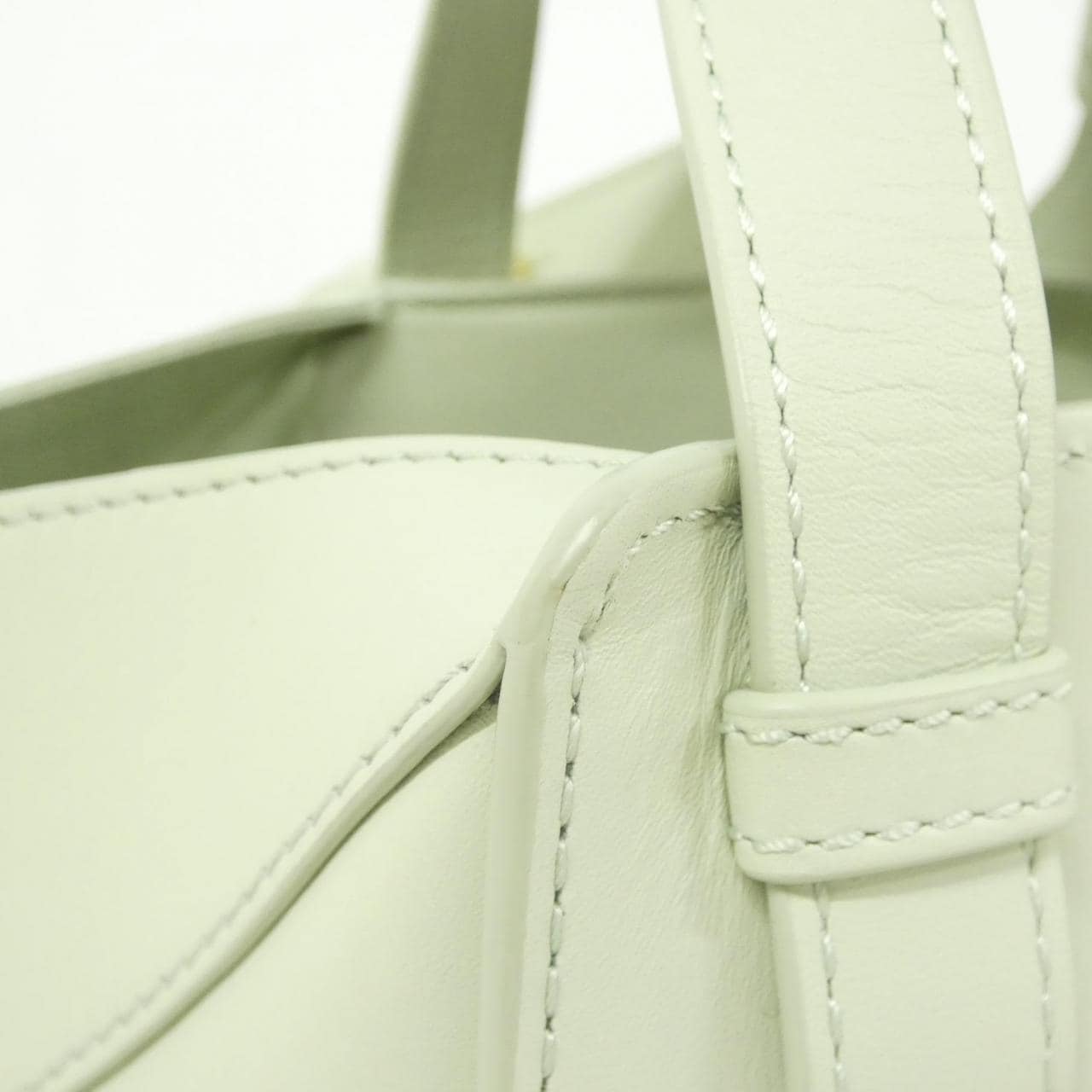 LOEWE Hammock A538H13X26 肩背包 5
