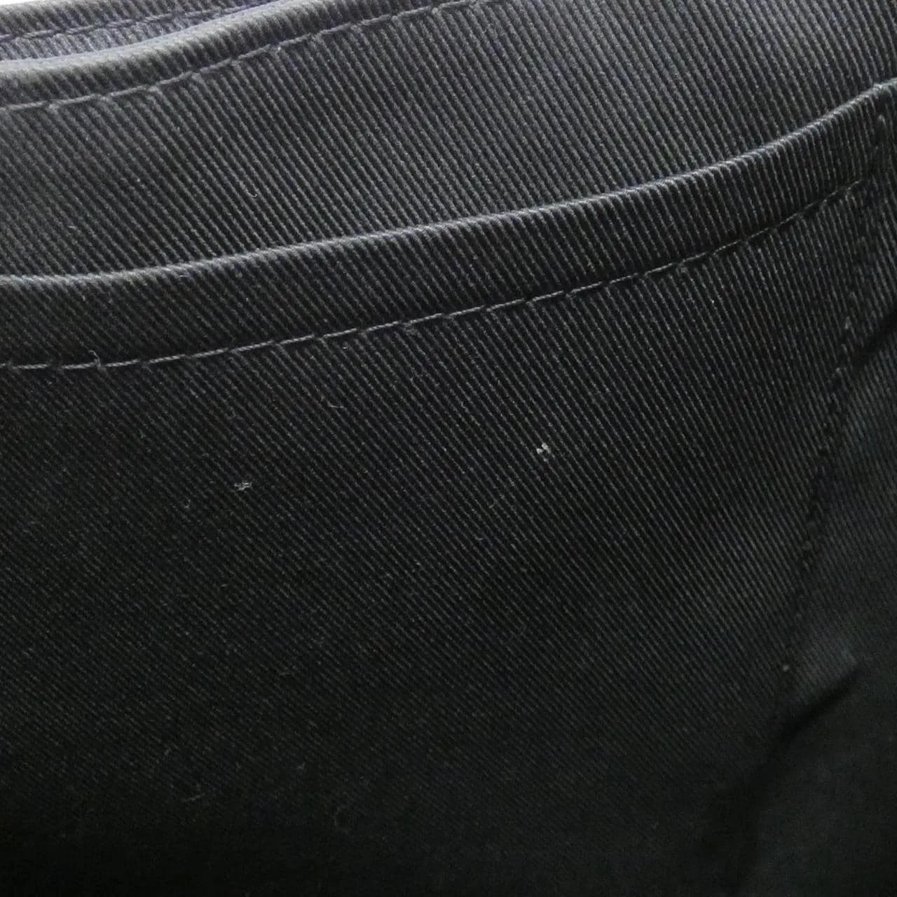 LOUIS VUITTON District M44001 Shoulder Monogram