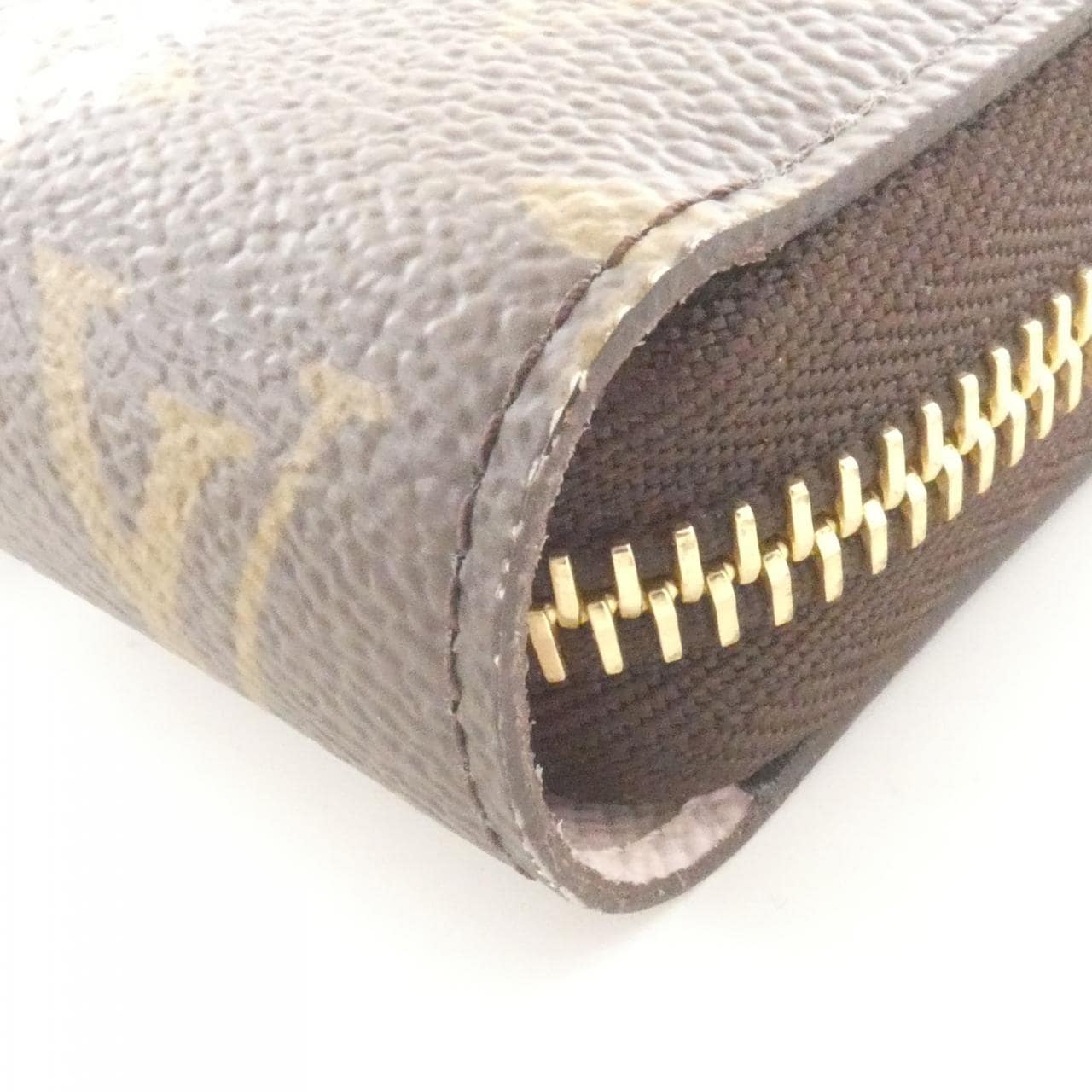 LOUIS VUITTON M26256 Wallet Monogram 4