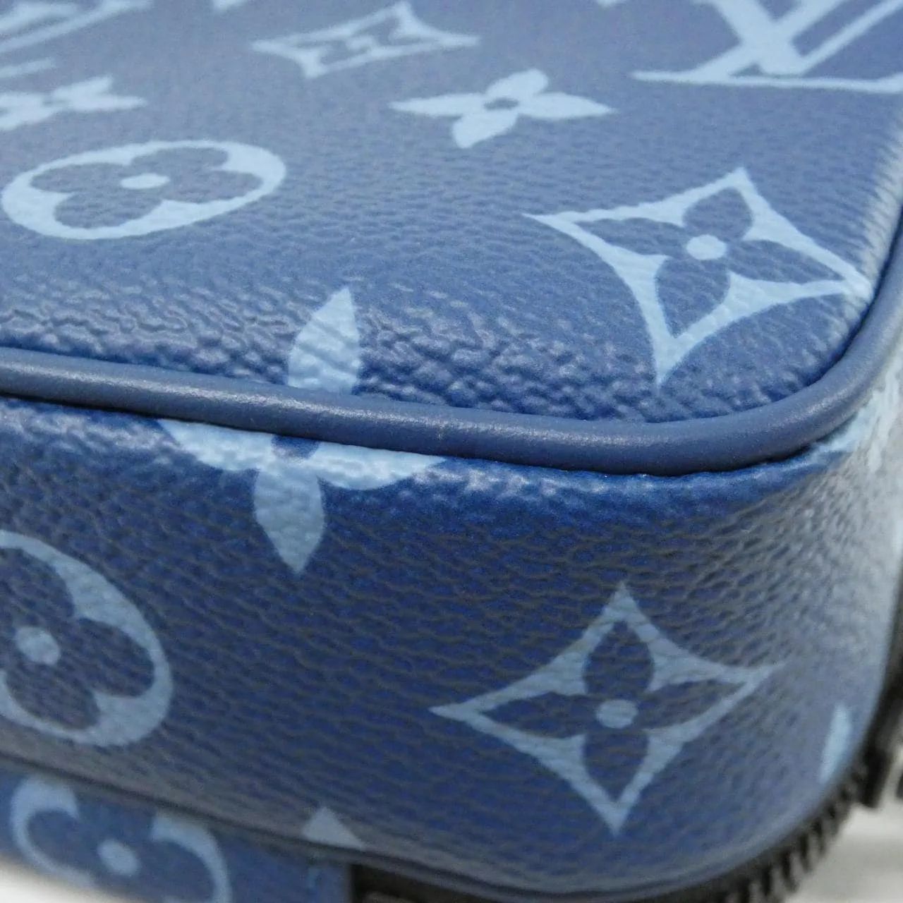 LOUIS VUITTON M82801 Shoulder Monogram Blue Monogram Rank A - Thumbnail 3