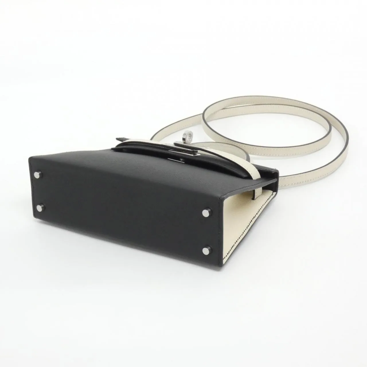 HERMES Kelly Handbag Epsom 3