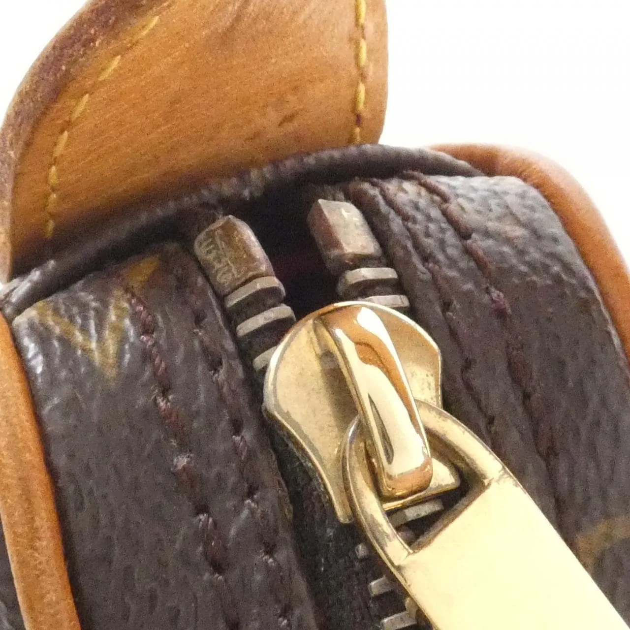 LOUIS VUITTON Pochette M51510 Shoulder Monogram Black Monogram Rank B - Thumbnail 6