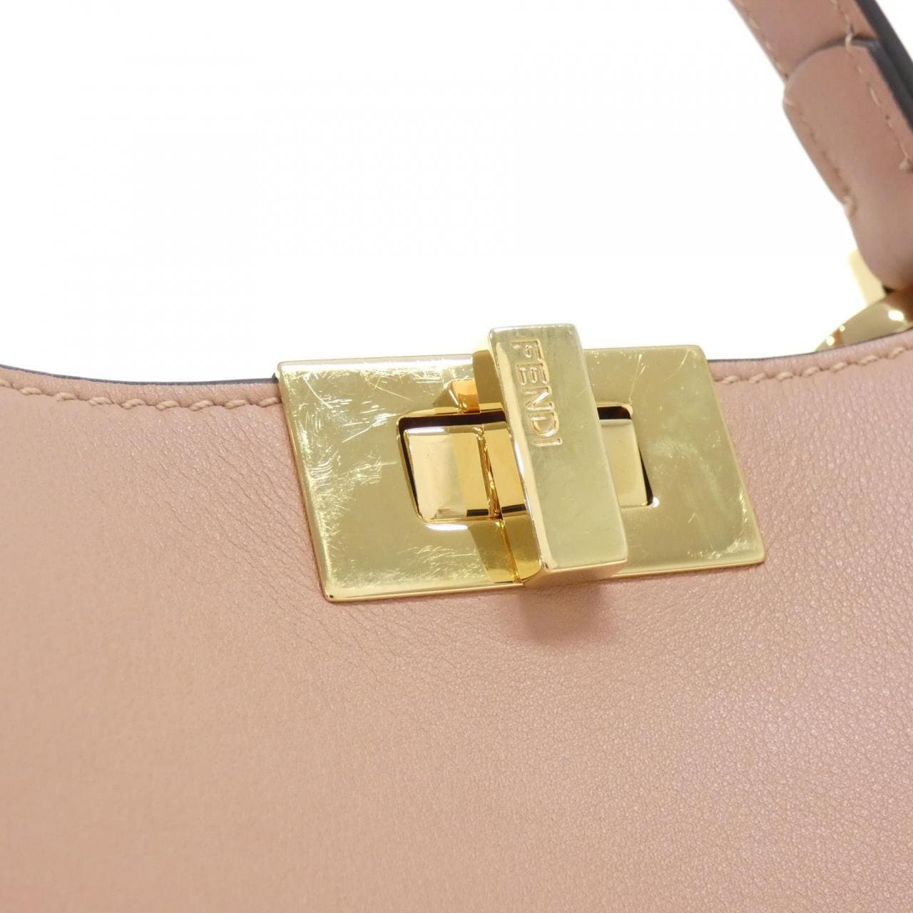 FENDI Peekaboo 8BN302 SMQ 手提包 4
