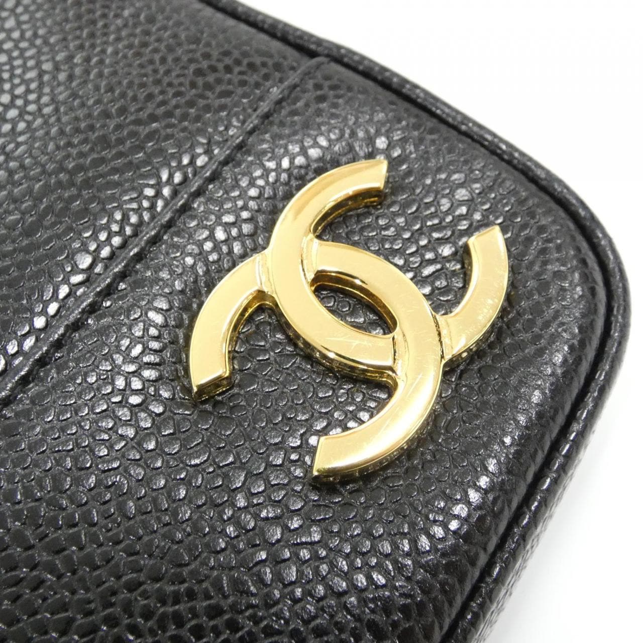 CHANEL 肩背包 魚子醬皮 3