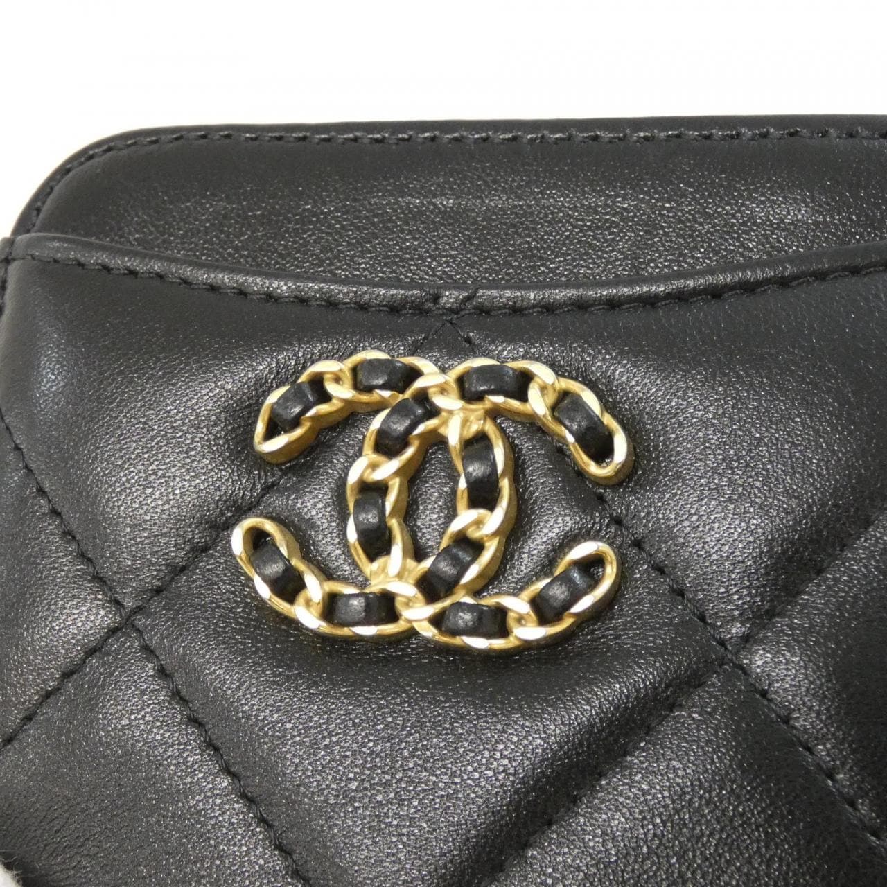 CHANEL Chanel 19 AP2086 Coin Case Lambskin 3