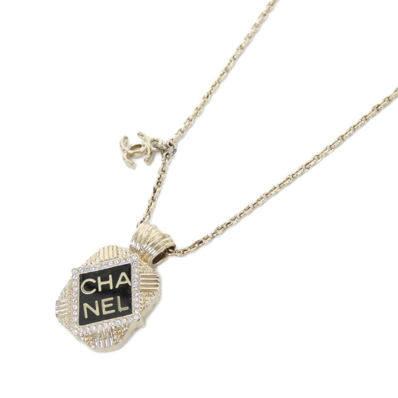 CHANEL Accessories
