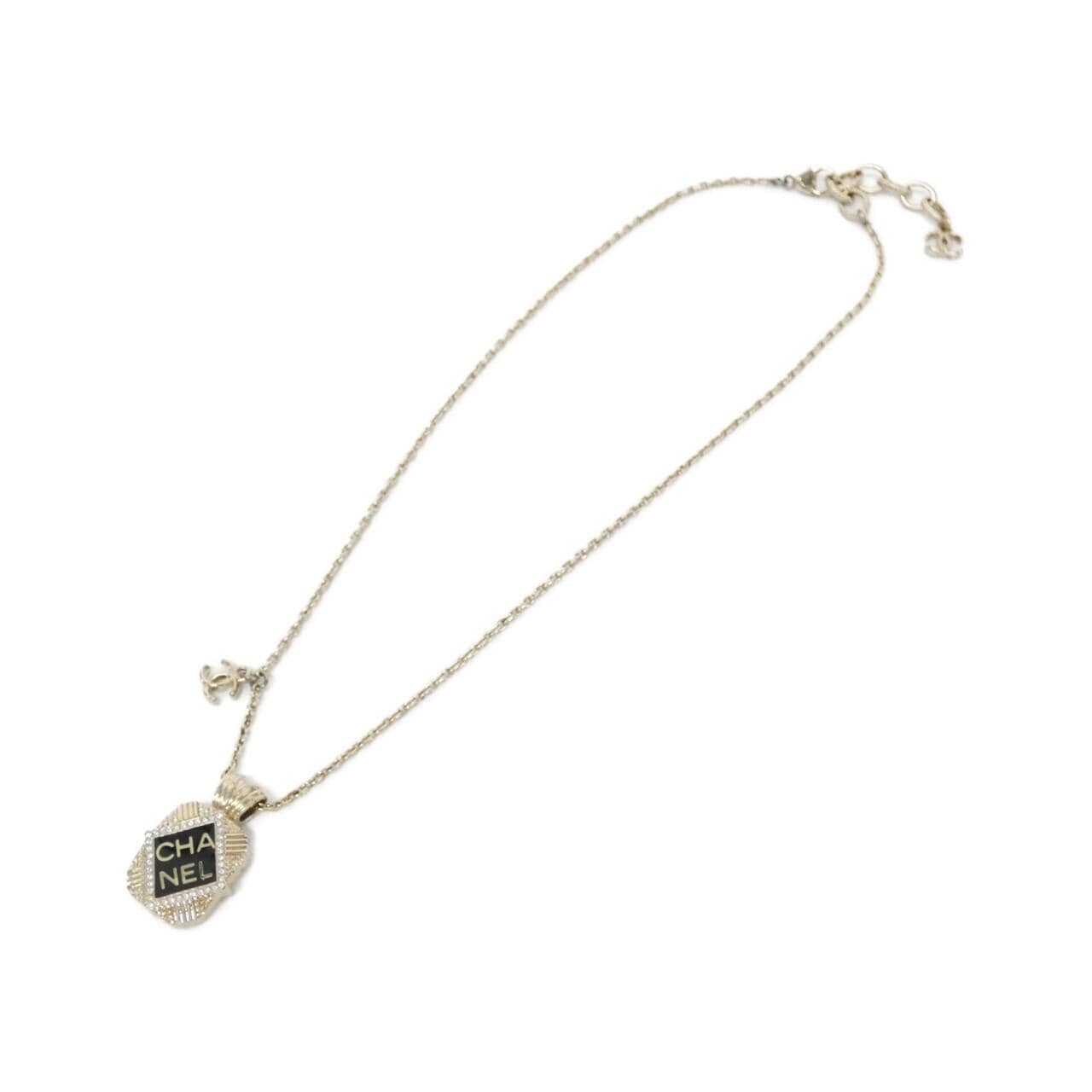 CHANEL Accessories 2