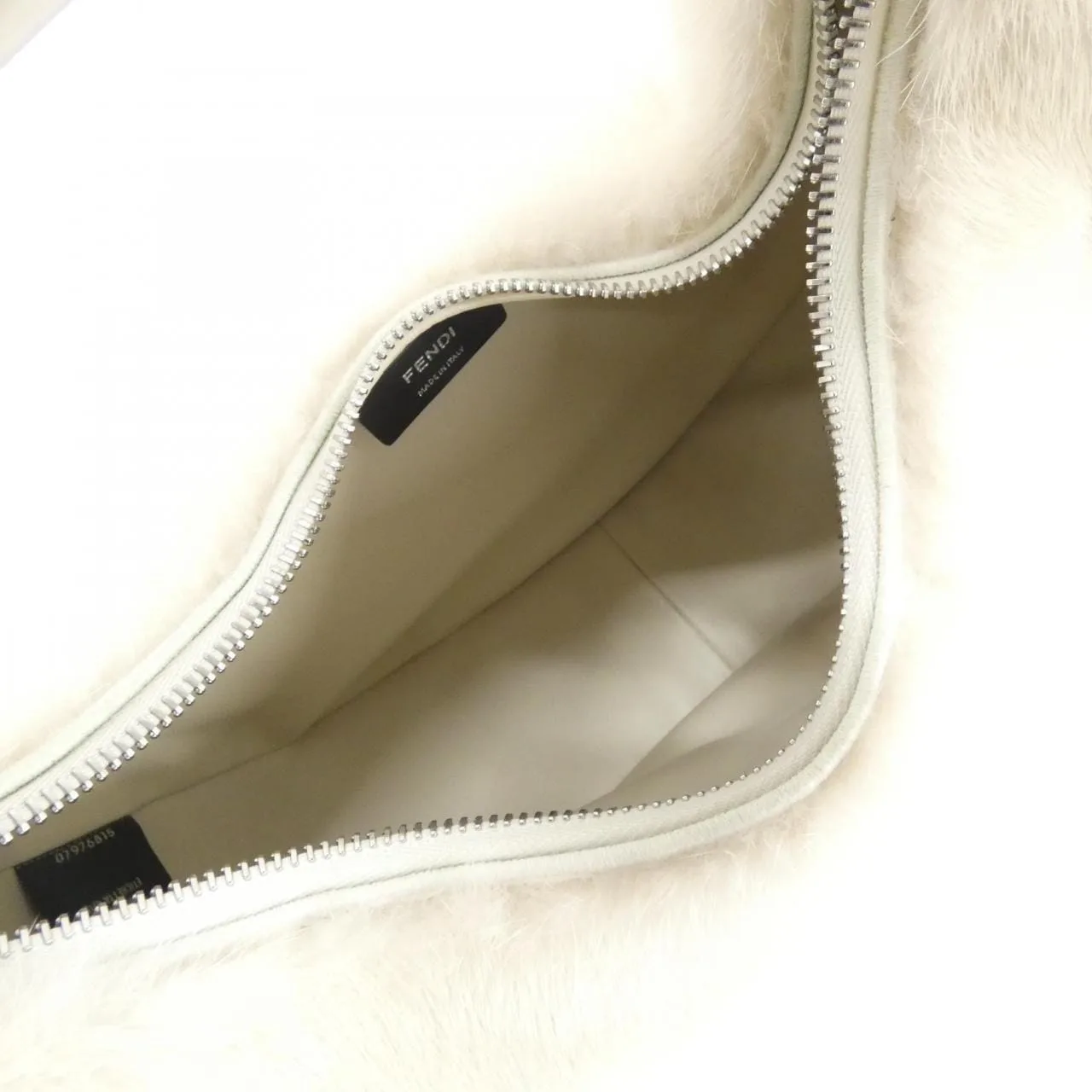 FENDI Baguette 8BR798 AJR0 手提包 5