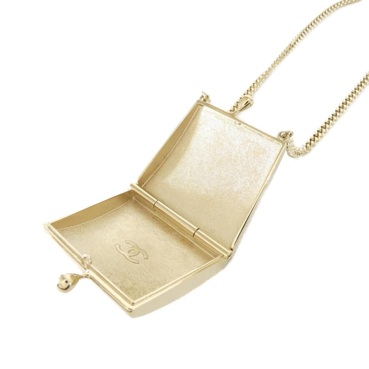 CHANEL ABD335 Accessories 4